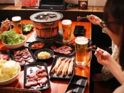 【七輪焼肉 安安】大好評の「お肉ほぼ全品半額リレー」が奈川県で再び！週末限定で半額を体験