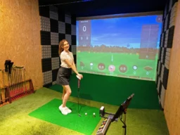福井市に新感覚アミューズメントフィットネス「FIT-EASY 福井松本店」がプレオープン！ゴルフ、サウナ、女性専用ピラティス、健康カラオケでウェルネスライフを体験！