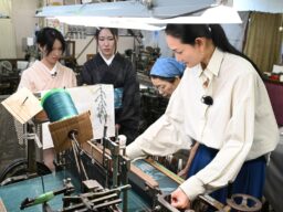 【ＢＳ日テレ】冨永愛とファッション専攻の学生が難関の職人技に挑戦！小千谷の雪国文化と伝統の技「小千谷縮」の魅力に迫る！