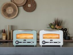 キッチンのスペパを高めて、さらにおいしく便利に。「ピザ」「上火（仕上げ焼き）」から「炊飯」まで1台13役に進化！『Aladdin グラファイト グリル&トースター（フラッグシップモデル）』新モデル発売