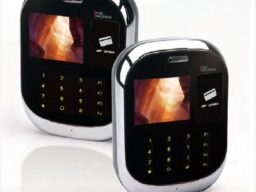 カード認証0.1秒の高速処理で打刻ロスをゼロへ。KJ TECH japan、入退室管理リーダー「TSG-550PC」を用いた高セキュリティな勤怠管理ソリューションを展開
